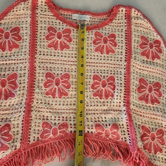 House of Harlow 1960 Pink Revolve Floral Crochet Fringe Poncho Sweater Boxy Boho - Picture 6 of 12